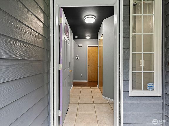 2nd image of 798 West Road