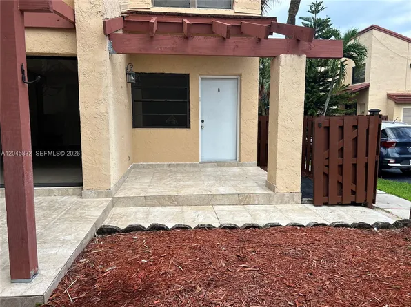 301 W Park Dr, Miami, FL