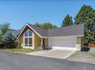 2594 NE 8th St, Bend, OR 97701