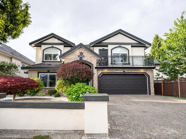 12623 90a Ave, Surrey, BC V3V 1C6