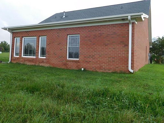 3rd image of 64 Appleberry Ct
