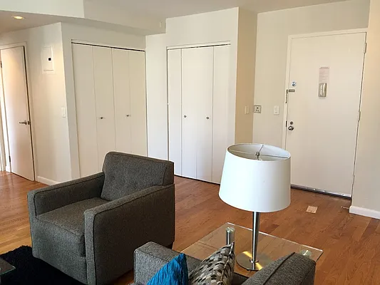 Rented by Stonehenge NYC LLC | media 13