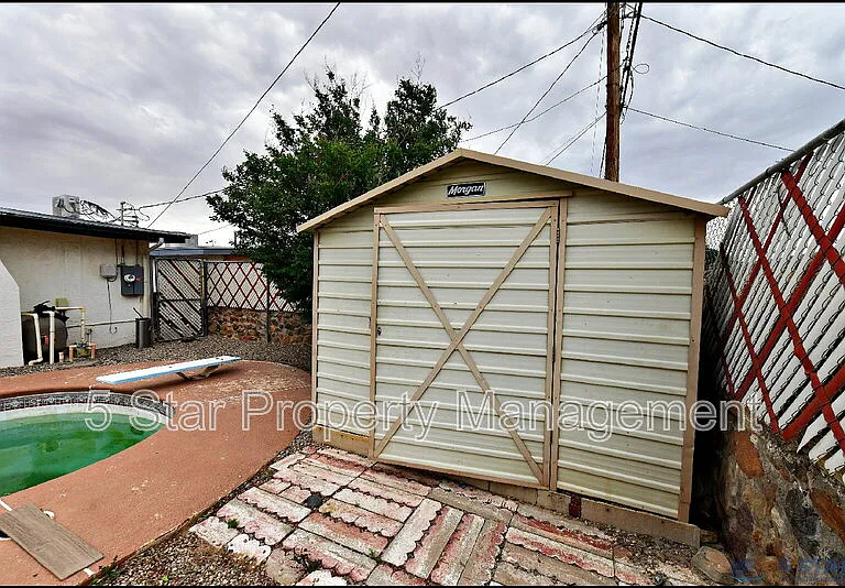 10565 Murphy St — Photo 46