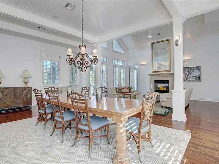 1551 Gulf Shore Blvd S — Photo 8