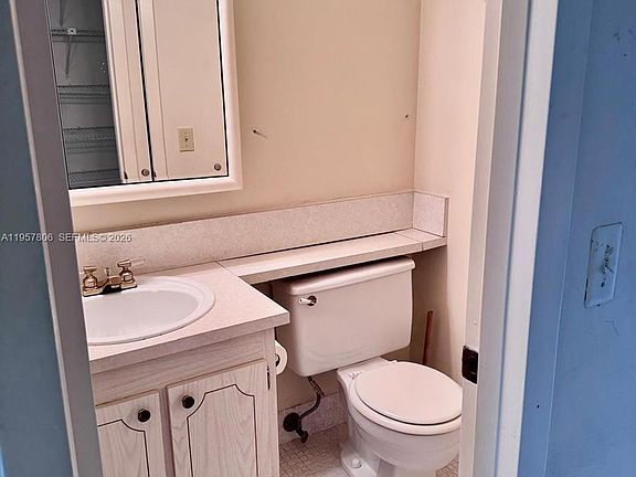 3rd image of 272 Dorset Dr #G