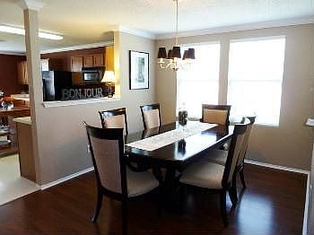 4th image of 1012 Lowndes Ln