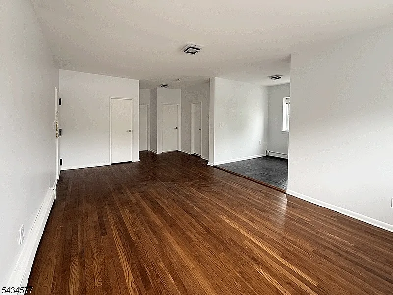 2 bed, 1.0 bath, $2,200 — Photo 3