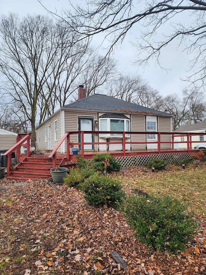 1230 N Luett Ave photo 1
