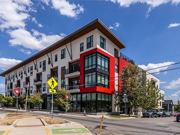 2nd image of 2213 Poquito St Unit 303