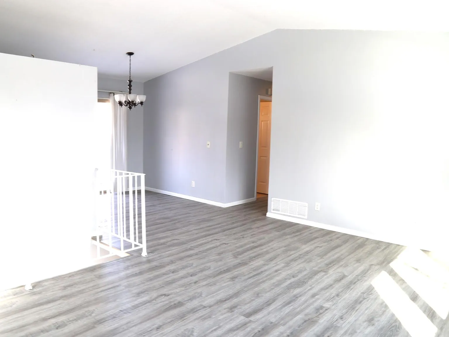 4 bed, 1600 sqft, $2,150 — Photo 2