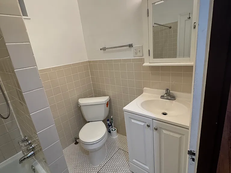 5011 Goethe Ave #B — Photo 27