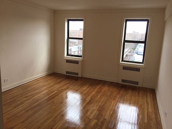 4th image of 9609 66th Ave APT 6C