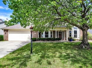 10508 Greenway Dr, Fishers, IN 46037