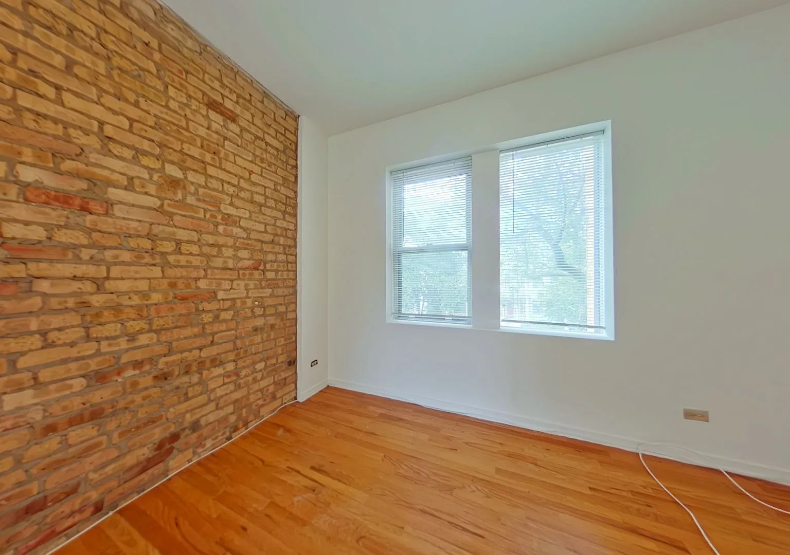 1307-17 W. Addison — Photo 2
