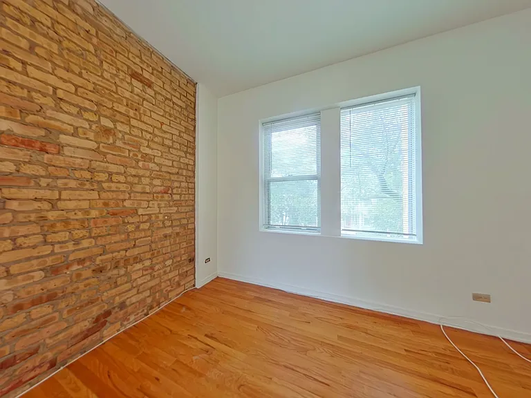 1307-17 W. Addison — Photo 10