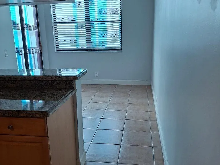 105 Lake Emerald Dr #406 — Photo 9