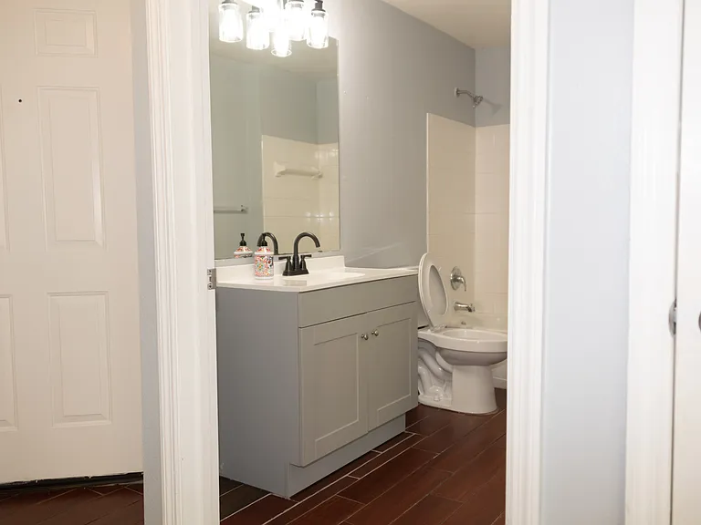 2025 Erving Cir #4207 — Photo 75