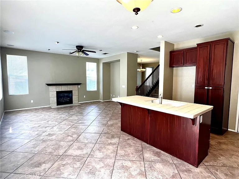 42180 Calabria Dr — Photo 9