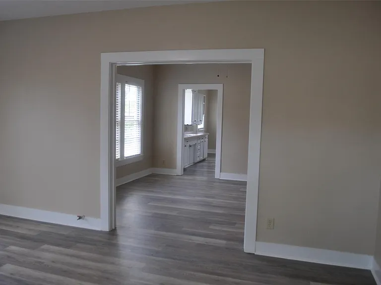 701 Clinton St — Photo 10