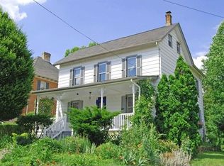 9 Oakland Ave, West Grove, PA 19390