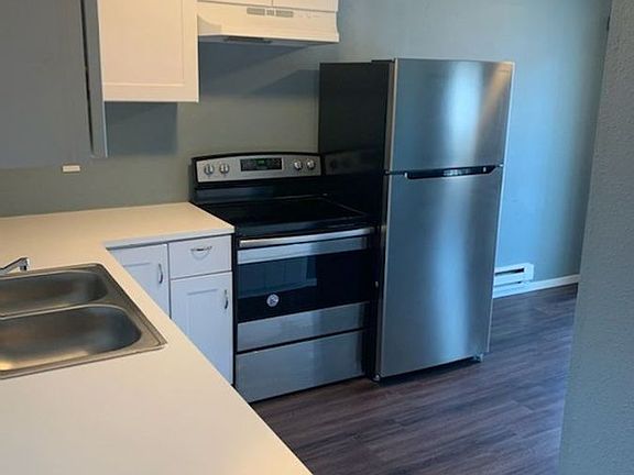 5th image of 3310 S Sawyer St #4