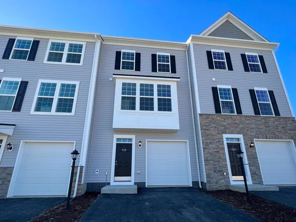 715 Mulligan Ct, Maidsville, WV 26541