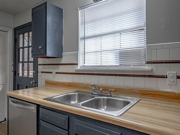5th image of 414 Smitherman Dr #420