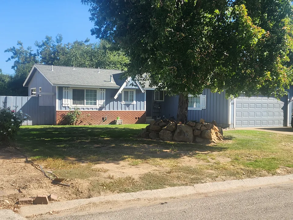 155 Nina Ave