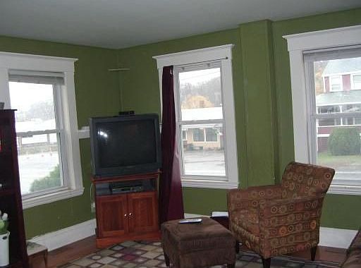 3rd image of 101 Essex Ave