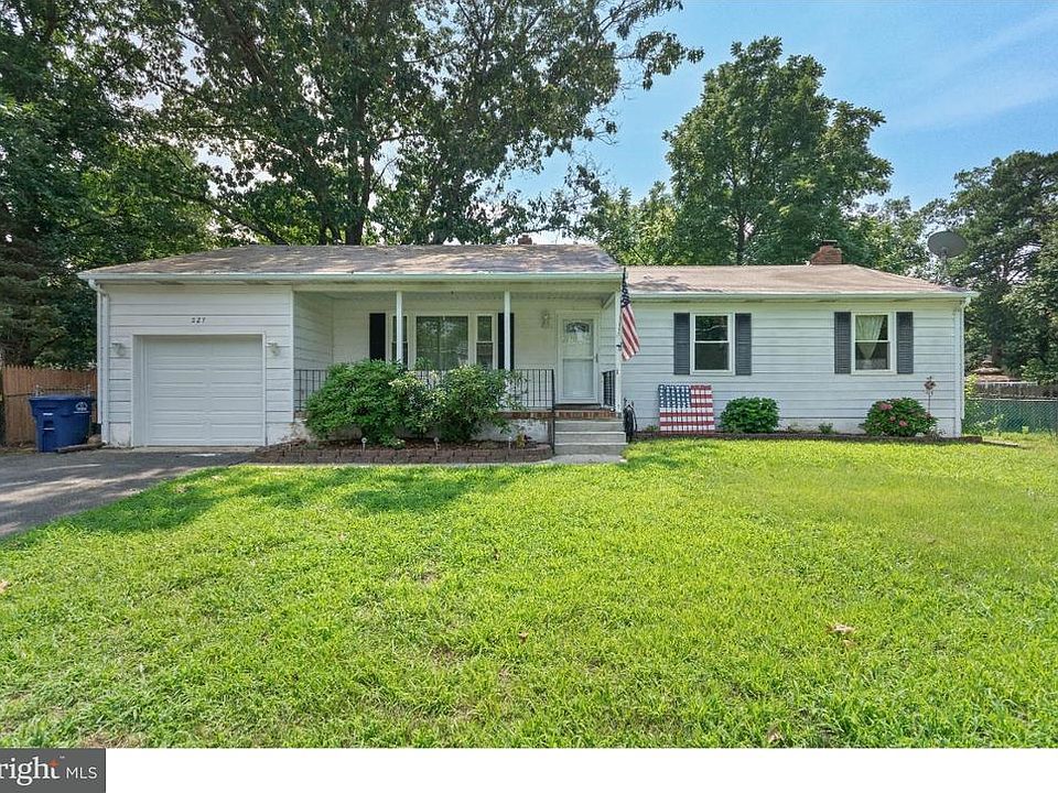 1st image of 227 Pardee Blvd