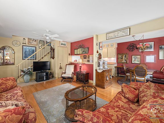 4th image of 8313 Portsmouth Dr Unit A