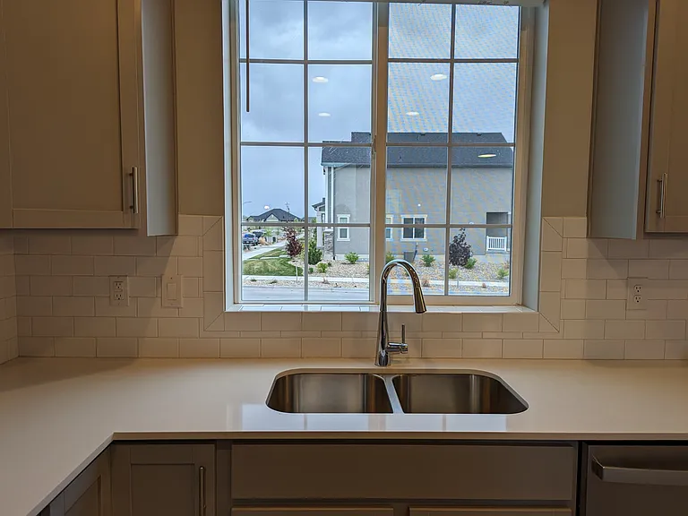 1407 N 3500 W — Photo 5
