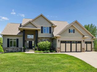 1490 Cypress Cir, North Liberty, IA 52317