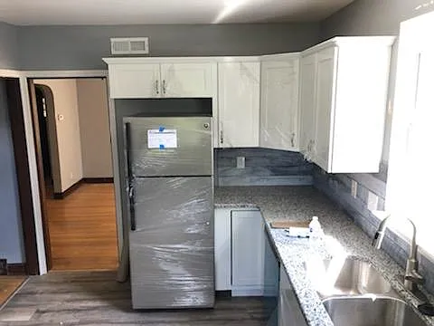 1564 Grand Ave — Photo 3