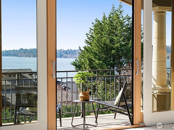 5th image of 410 8th Avenue W