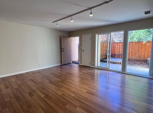 1550 Center Rd APT 38, Novato, CA 94947
