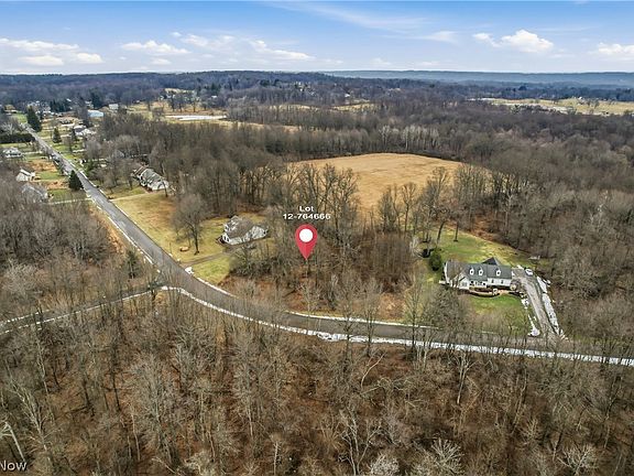 5th image of Lakeview Dr