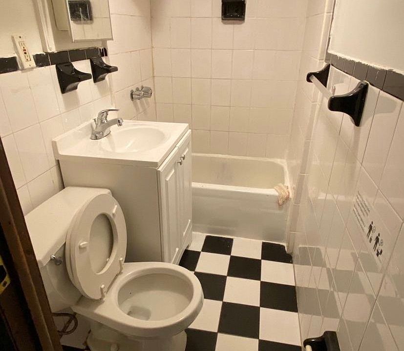 1st image of 907 51st St #B