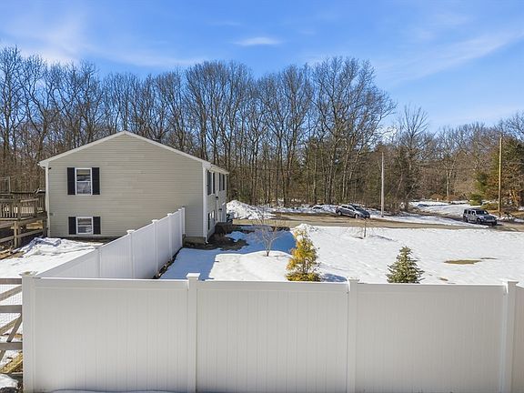 5th image of 2944 Anderson Dr
