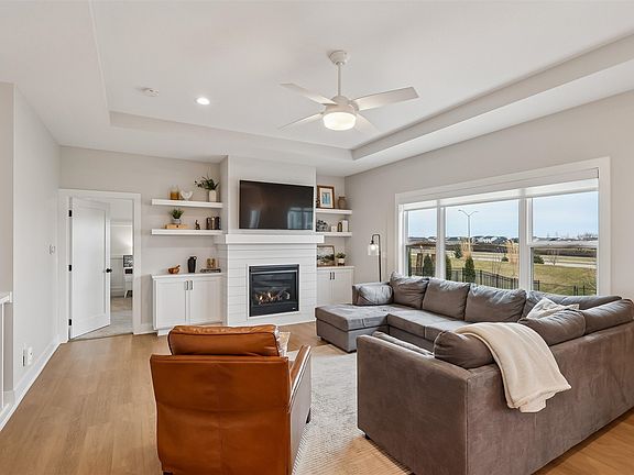 3rd image of 14812 Goldenrod Cir