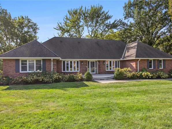 525 NW 43rd Ter, Kansas City, MO 64116