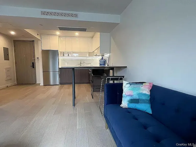 14449 Northern Blvd #208 — Photo 5