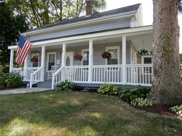 157 Dexter St, Cumberland, RI 02864