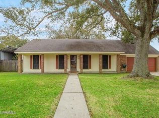 107 W Bayou Shr, Lafayette, LA 70508