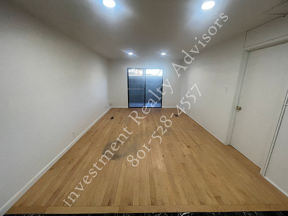 3rd image of 425 S 900 E APT 4