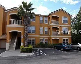 3 bed, 2.0 bath, 1369 sqft, $2,050 — Photo 1