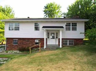 7222 Oaklawn Dr, Newburgh, IN 47630