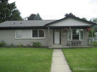 13726 Hillsdale Dr, Sterling Heights, MI 48313