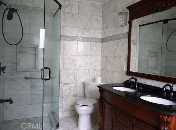 5th image of 6934 Nagle Ave
