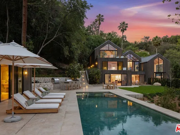 12309 Viewcrest Rd, Studio City, CA 91604